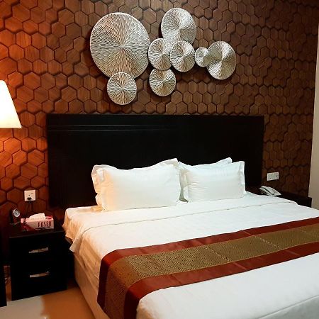 Tanuf Residency Hotel Низва Екстериор снимка