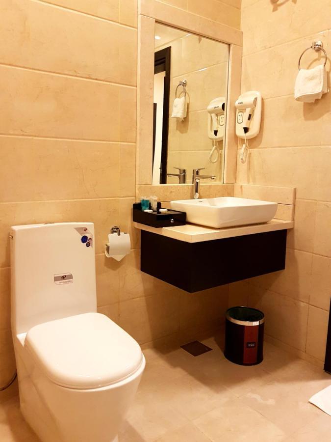 Tanuf Residency Hotel Низва Екстериор снимка
