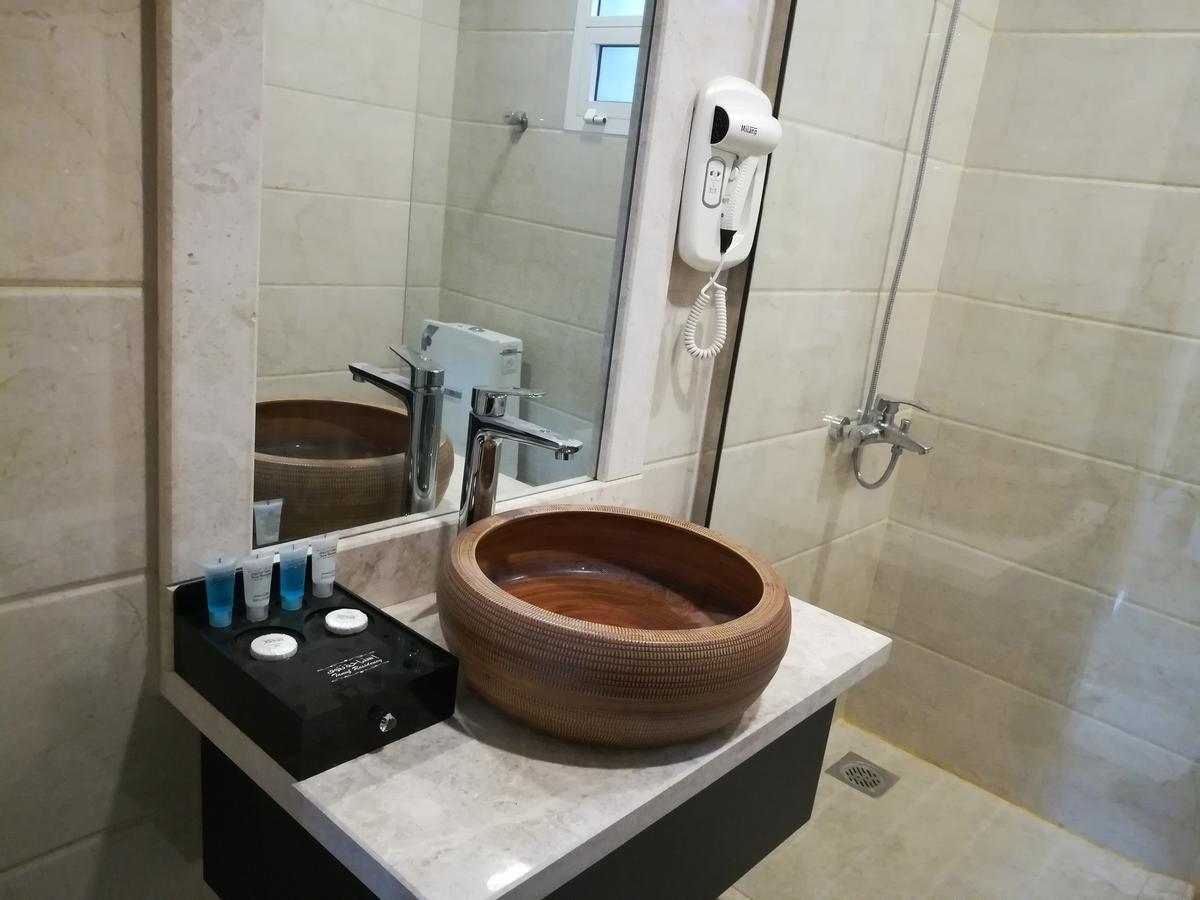 Tanuf Residency Hotel Низва Екстериор снимка