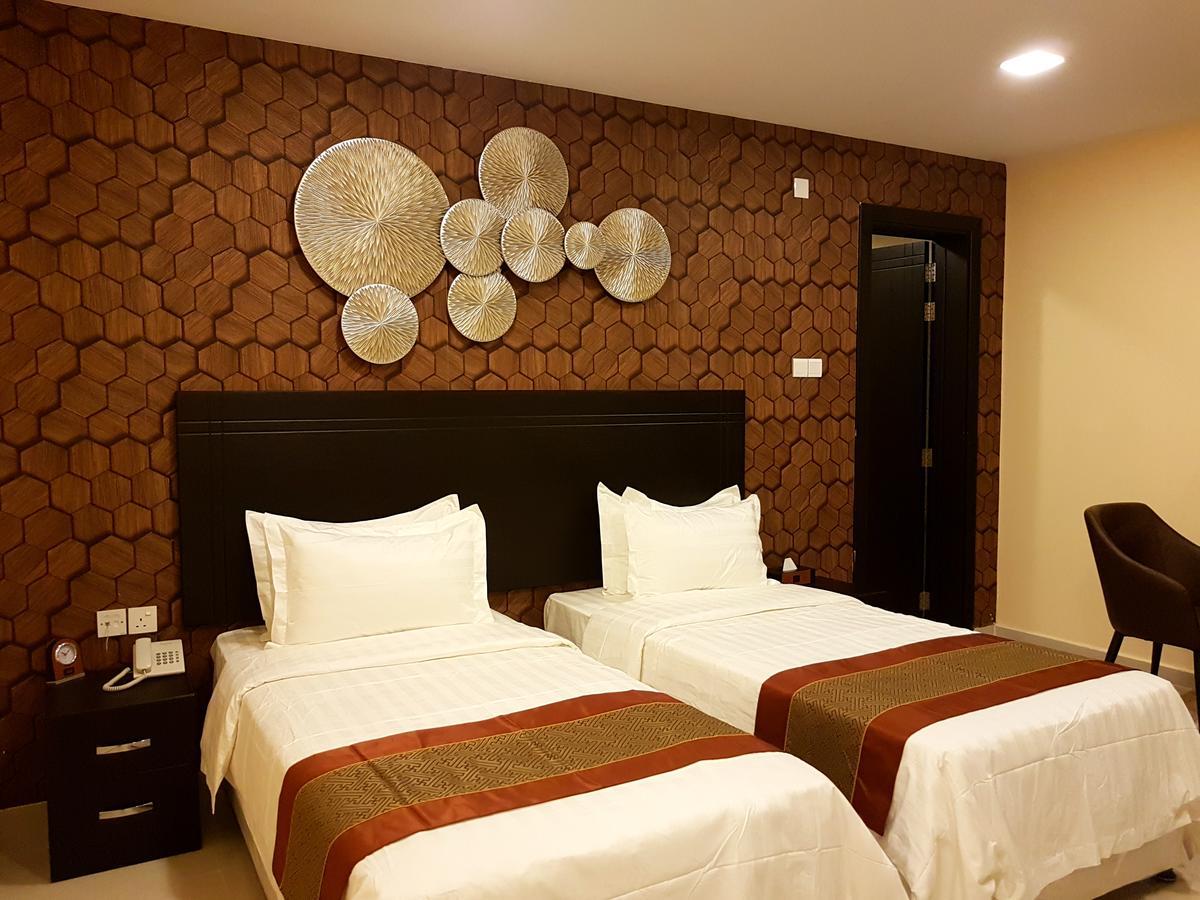 Tanuf Residency Hotel Низва Екстериор снимка